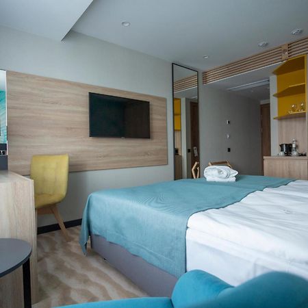 Premier Hotel Odessa Kamer foto A room at the hotel