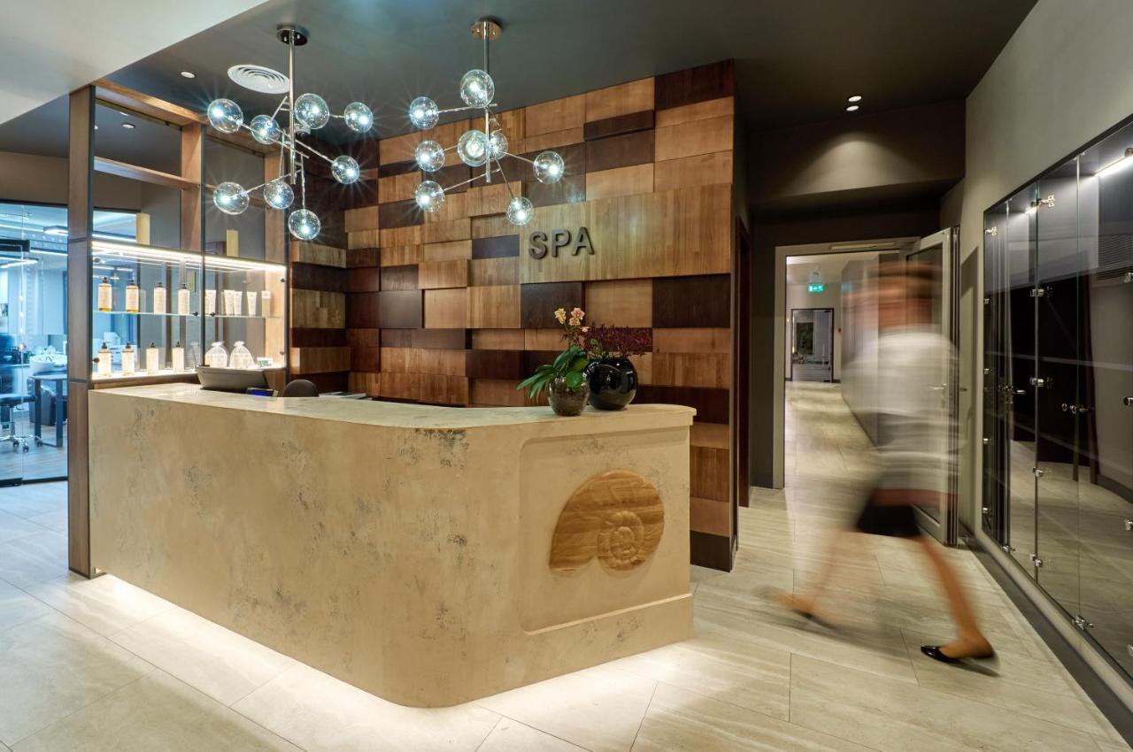 Premier Hotel Odessa Buitenkant foto Spa reception