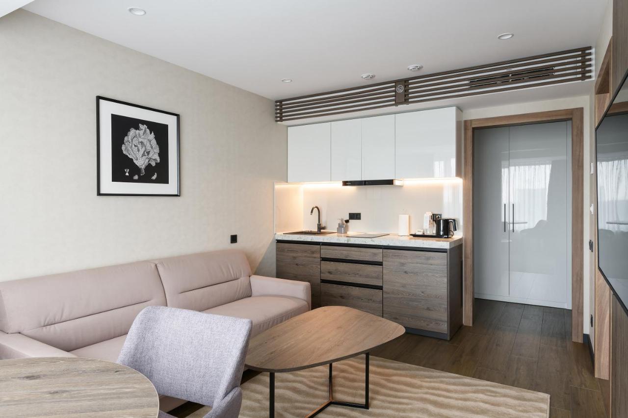 Premier Hotel Odessa Buitenkant foto A typical apartment at The Collective Old Oak