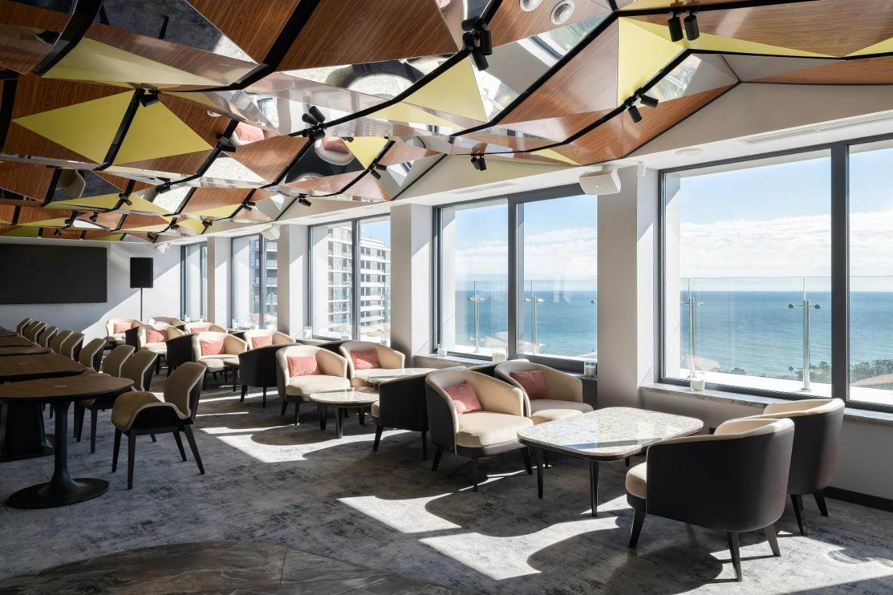 Premier Hotel Odessa Buitenkant foto The Club at Brisbane International Airport
